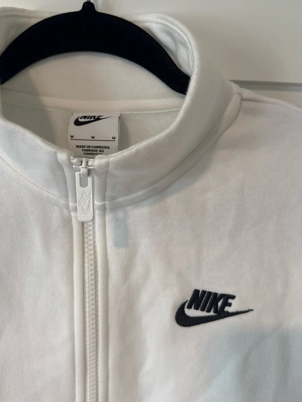 Nike Women’s White Quarter-Zip Pullover Sweatshirt